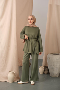 Yan Düğme Detay Takım Yeşil