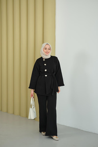 Yan Düğmeli Bel Bağlamalı Midi Boy Takım Siyah