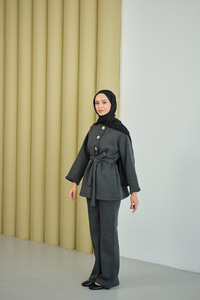 Yan Düğmeli Bel Bağlamalı Midi Boy Takım Füme