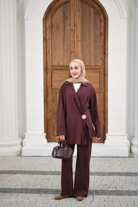 Yandan Bağlamalı Broş Detay Takım Bordo