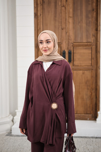 Yandan Bağlamalı Broş Detay Takım Bordo