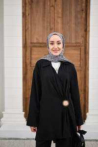 Yandan Bağlamalı Broş Detay Takım Siyah