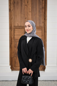 Yandan Bağlamalı Broş Detay Takım Siyah