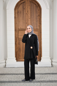 Yandan Bağlamalı Broş Detay Takım Siyah