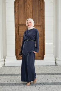 Yandan Dikişli Parça Detay Pantolonlu Takım Lacivert