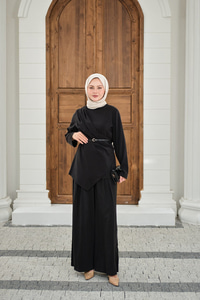 Yandan Dikişli Parça Detay Pantolonlu Takım Siyah