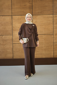 Yandan Düğme Detaylı Takım Kahverengi