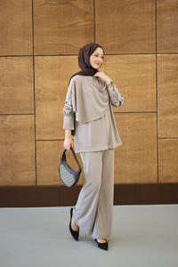 Yandan Düğme Detaylı Takım Krem