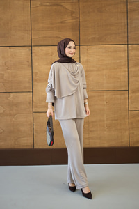 Yandan Düğme Detaylı Takım Krem