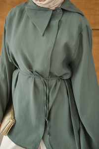 Yandan Düğme Yakalı Bel Bağlamalı Gömlek Yeşil