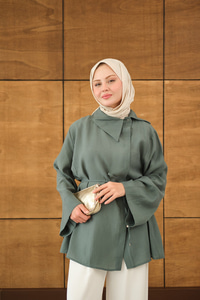 Yandan Düğme Yakalı Bel Bağlamalı Gömlek Yeşil