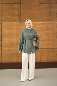 Yandan Düğme Yakalı Bel Bağlamalı Gömlek Yeşil