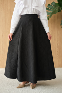 Yandan Fermuarlı Kendinden Desen Etek Siyah