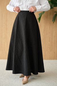 Yandan Fermuarlı Kendinden Desen Etek Siyah