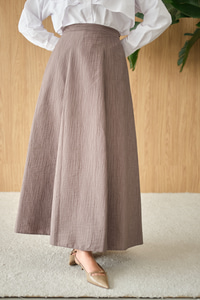 Yandan Fermuarlı Kendinden Desen Etek Vizon