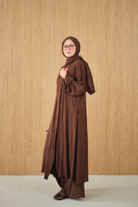 Yandan Yırtmaçlı Sıfır Kol 3'lü Takım Kahverengi