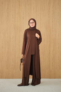 Yandan Yırtmaçlı Sıfır Kol 3'lü Takım Kahverengi