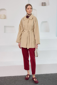 Yanları Açılabilir Çıt Çıt Detaylı Kısa Trenç Krem