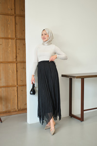 Yanları Bağcık Detay Simli Şifon Etek Siyah