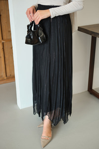 Yanları Bağcık Detay Simli Şifon Etek Siyah