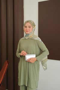 Yanları Cepli Takım Fıstık Yeşil