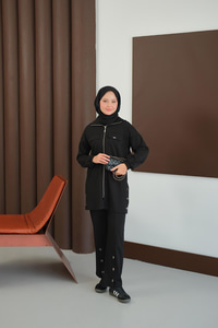 Yanları Çıtçıt Detay Fermuarlı Takım Siyah