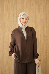 Yanları Dikiş Detay Fermuarlı Takım Kahverengi