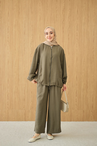 Yanları Dikiş Detay Fermuarlı Takım Yeşil