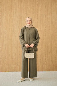 Yanları Dikiş Detay Fermuarlı Takım Yeşil