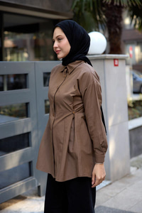 Yanları Düğme Detaylı Gömlek Kahverengi