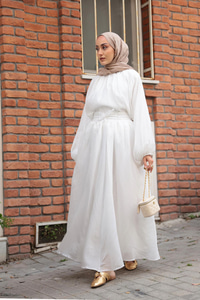 Yanları Püskül Detaylı Takım Beyaz