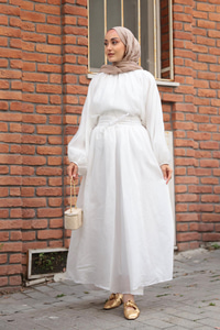 Yanları Püskül Detaylı Takım Beyaz