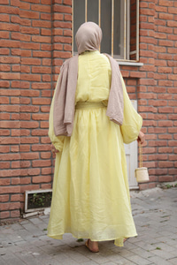 Yanları Püskül Detaylı Takım Sarı