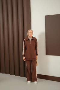 Yanları Şerit Detay Takım Kahverengi