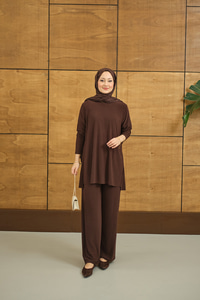 Yanları Yırtmaç Detay İkili Takım Acı Kahve