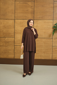 Yanları Yırtmaç Detay İkili Takım Acı Kahve