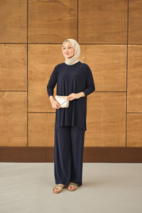 Yanları Yırtmaç Detay İkili Takım Lacivert