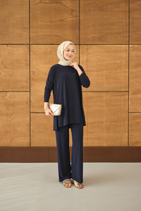 Yanları Yırtmaç Detay İkili Takım Lacivert