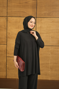 Yanları Yırtmaç Detay İkili Takım Siyah