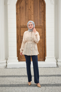 Yaprak Desen Bel Bağlamalı Gömlek Krem