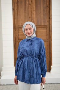 Yaprak Desen Bel Bağlamalı Gömlek Lacivert