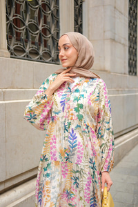 Yaprak Desenli Elbise Krem