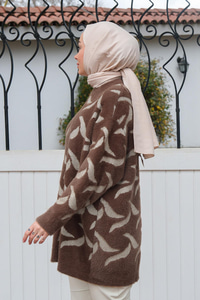 Yaprak Detaylı Pelüş Kazak Soğuk Kahve