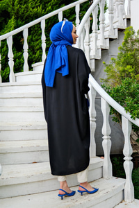 YARASA KOL DETAYLI HIRKA SIYAH