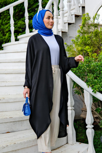 YARASA KOL DETAYLI HIRKA SIYAH