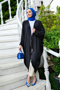 YARASA KOL DETAYLI HIRKA SIYAH