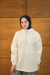 Yarım Fermuarlı Kapüşonlu Sweat Beyaz