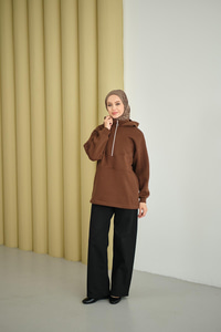 Yarım Fermuarlı Kapüşonlu Sweat Kahverengi