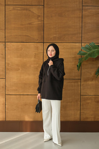 Yarım Fermuarlı Kapüşonlu Sweat Siyah