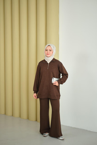 Yarım Fermuarlı Taşlı Takım Kahverengi